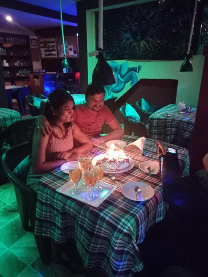 Non Stop Cafe Hostel & Stay Manāli Zewnętrze zdjęcie
