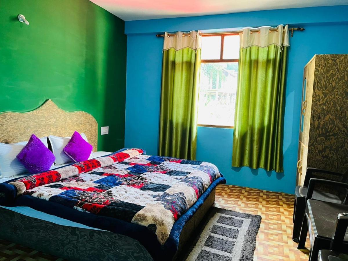 Non Stop Cafe Hostel & Stay Manāli Zewnętrze zdjęcie