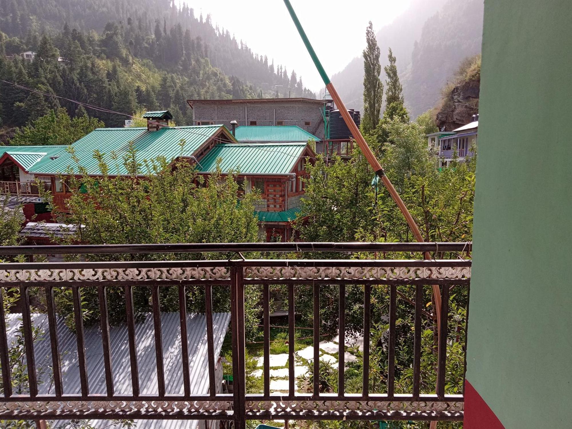 Non Stop Cafe Hostel & Stay Manāli Pokój zdjęcie