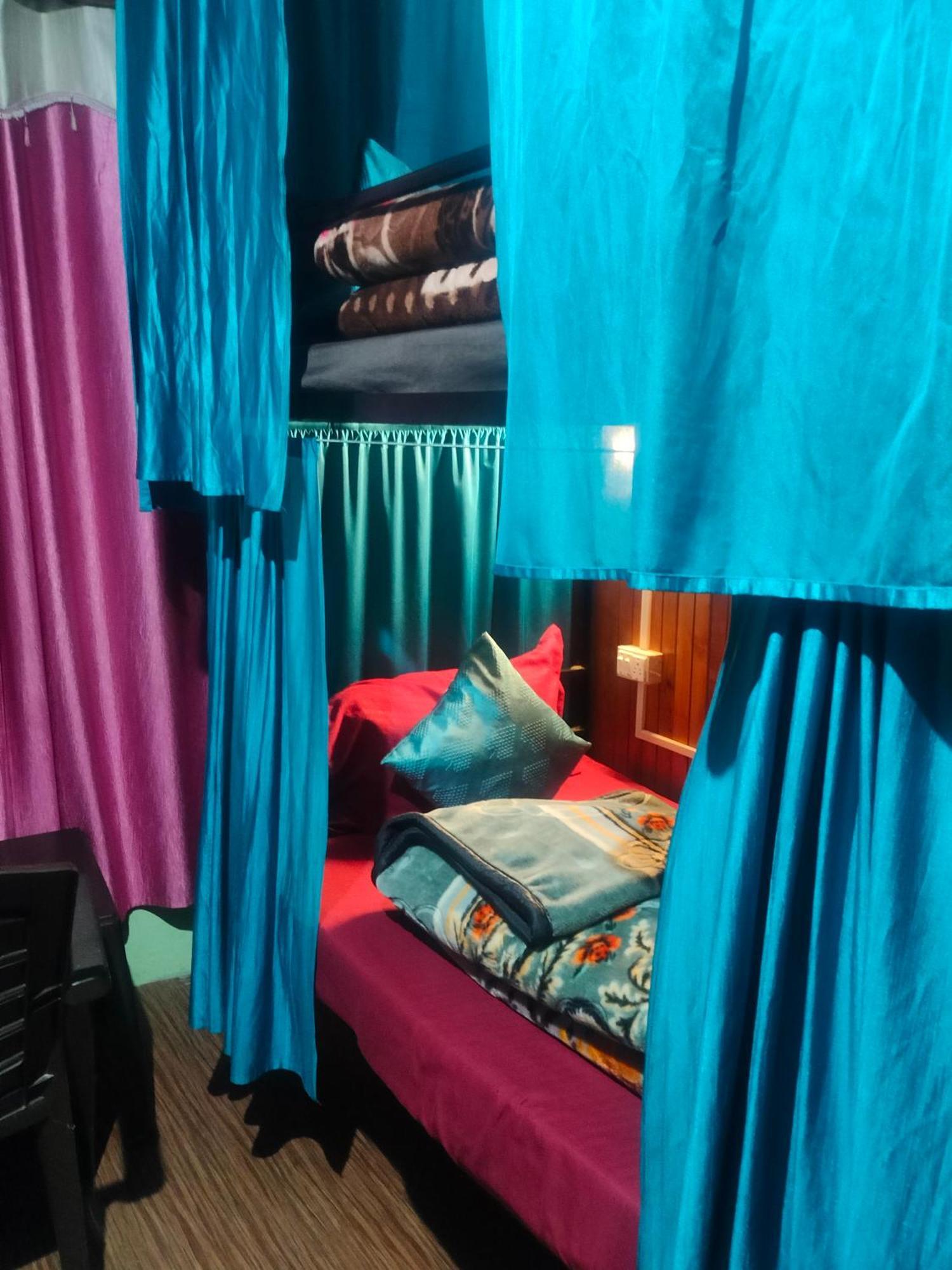 Non Stop Cafe Hostel & Stay Manāli Pokój zdjęcie