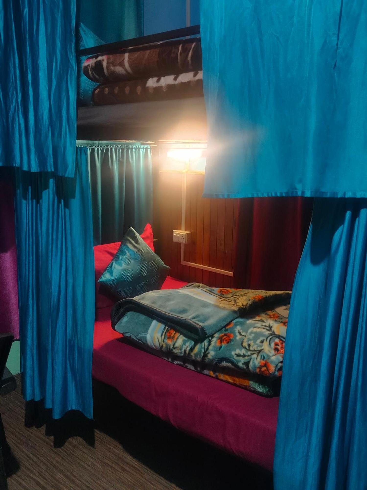 Non Stop Cafe Hostel & Stay Manāli Zewnętrze zdjęcie
