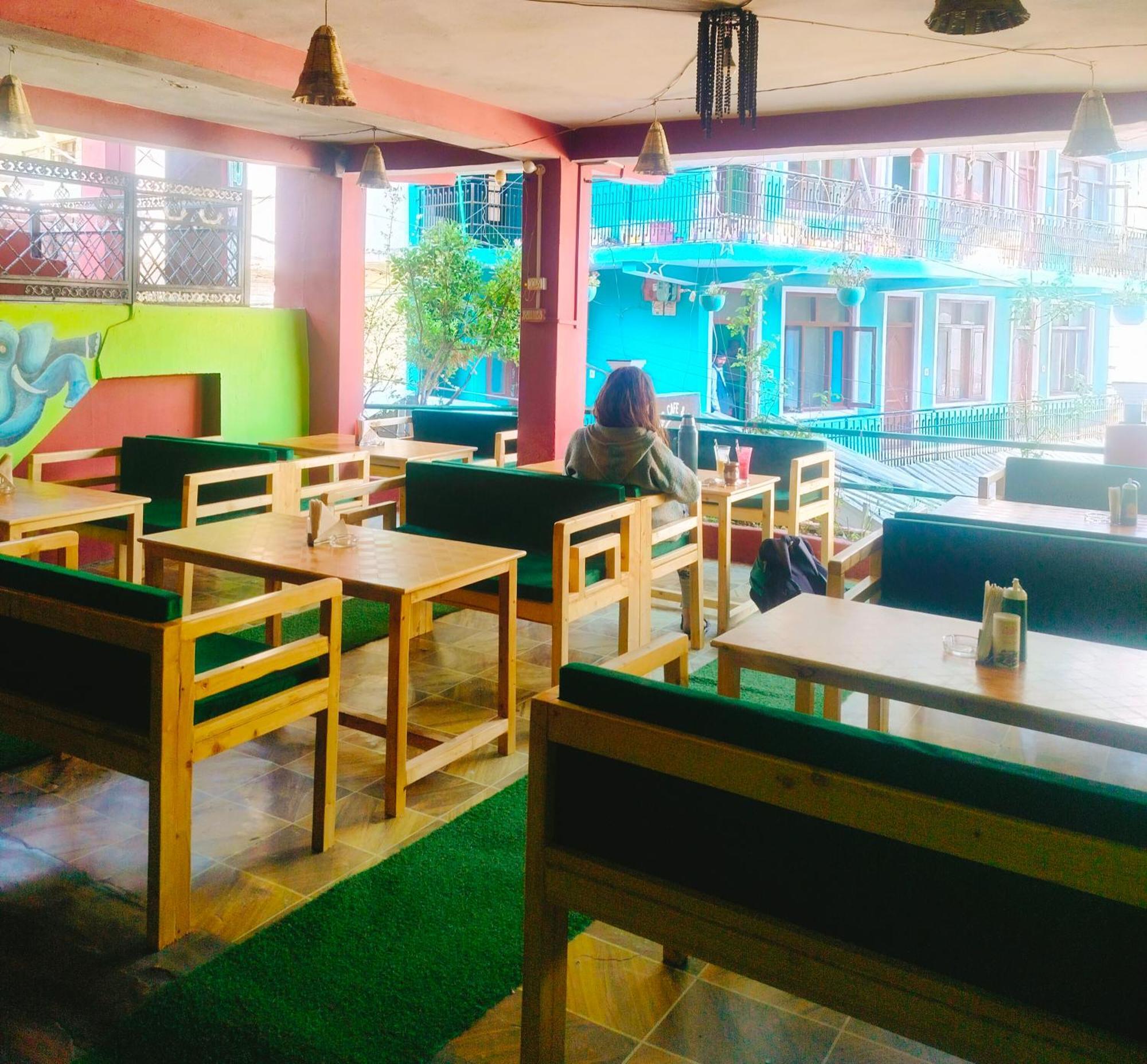 Non Stop Cafe Hostel & Stay Manāli Zewnętrze zdjęcie