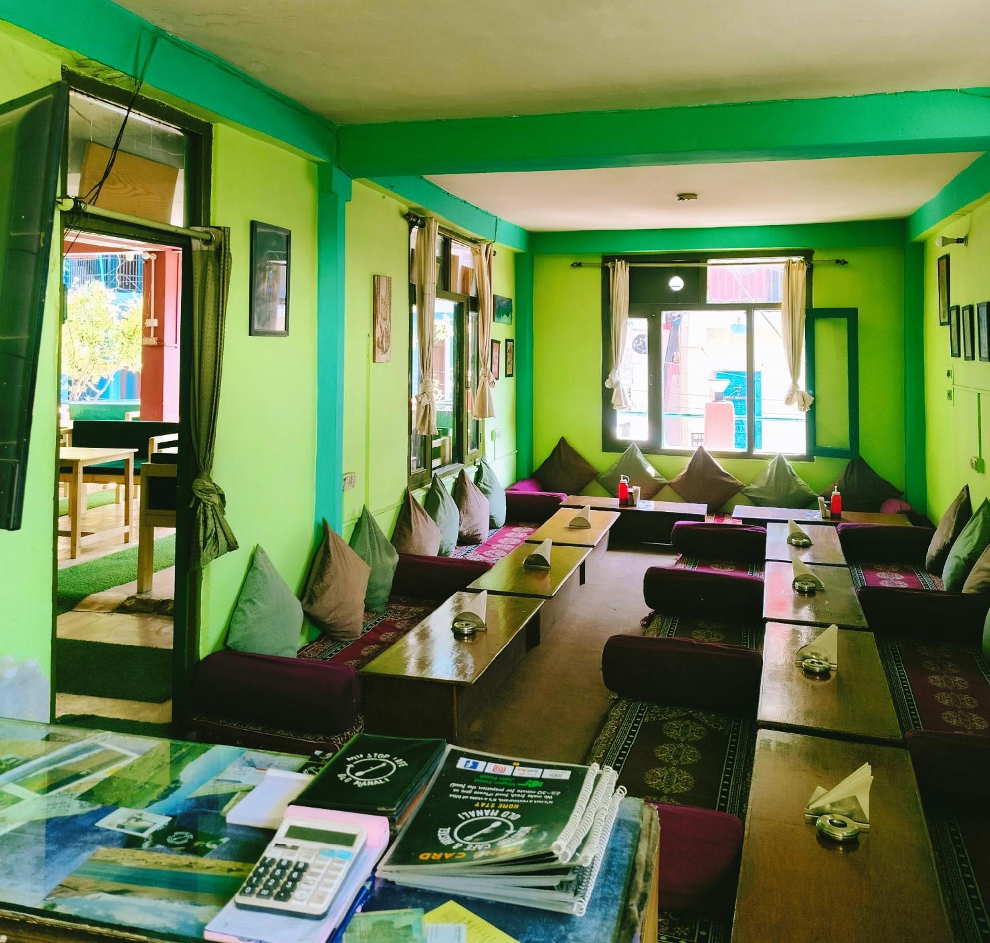 Non Stop Cafe Hostel & Stay Manāli Zewnętrze zdjęcie