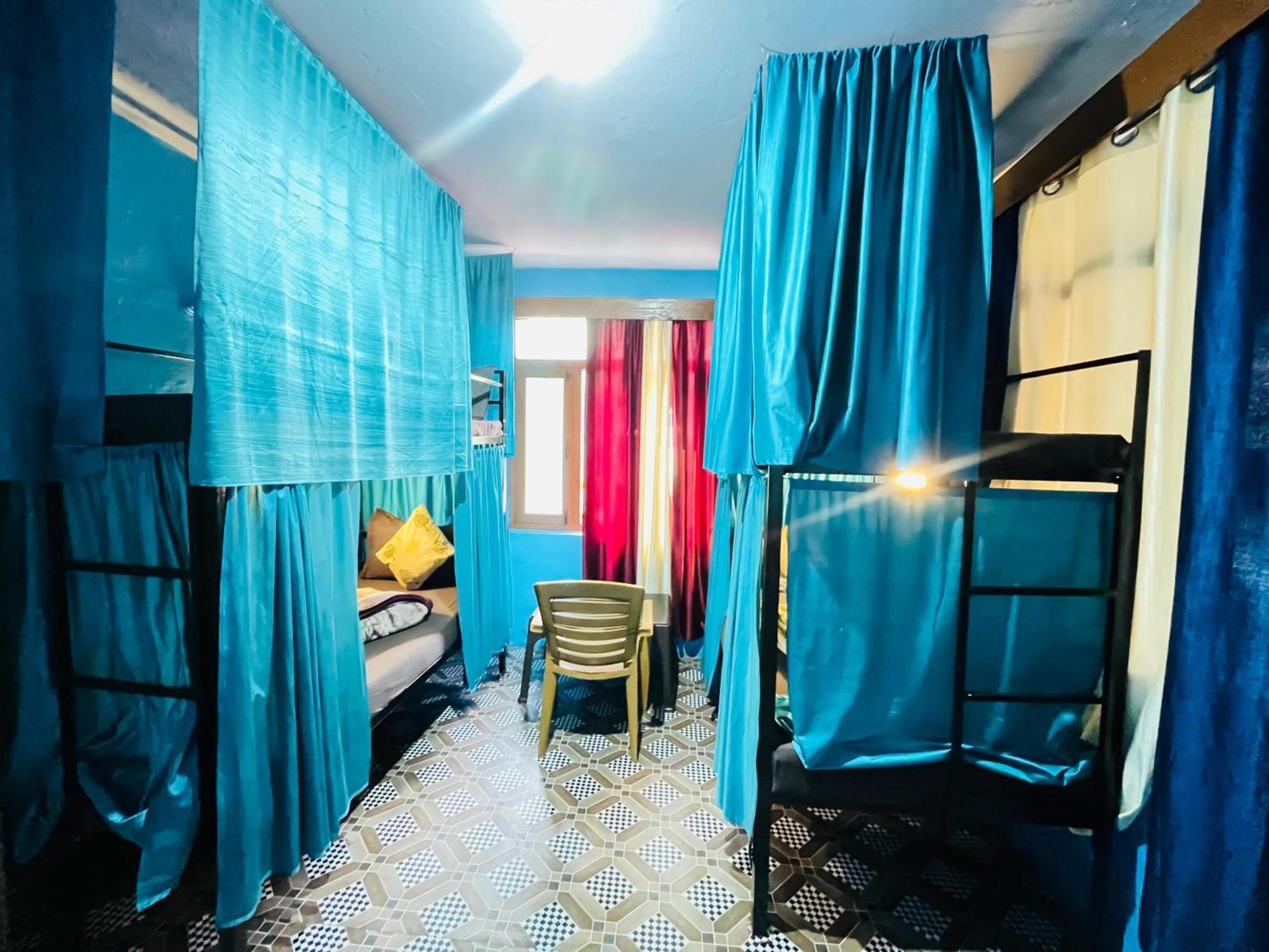 Non Stop Cafe Hostel & Stay Manāli Zewnętrze zdjęcie
