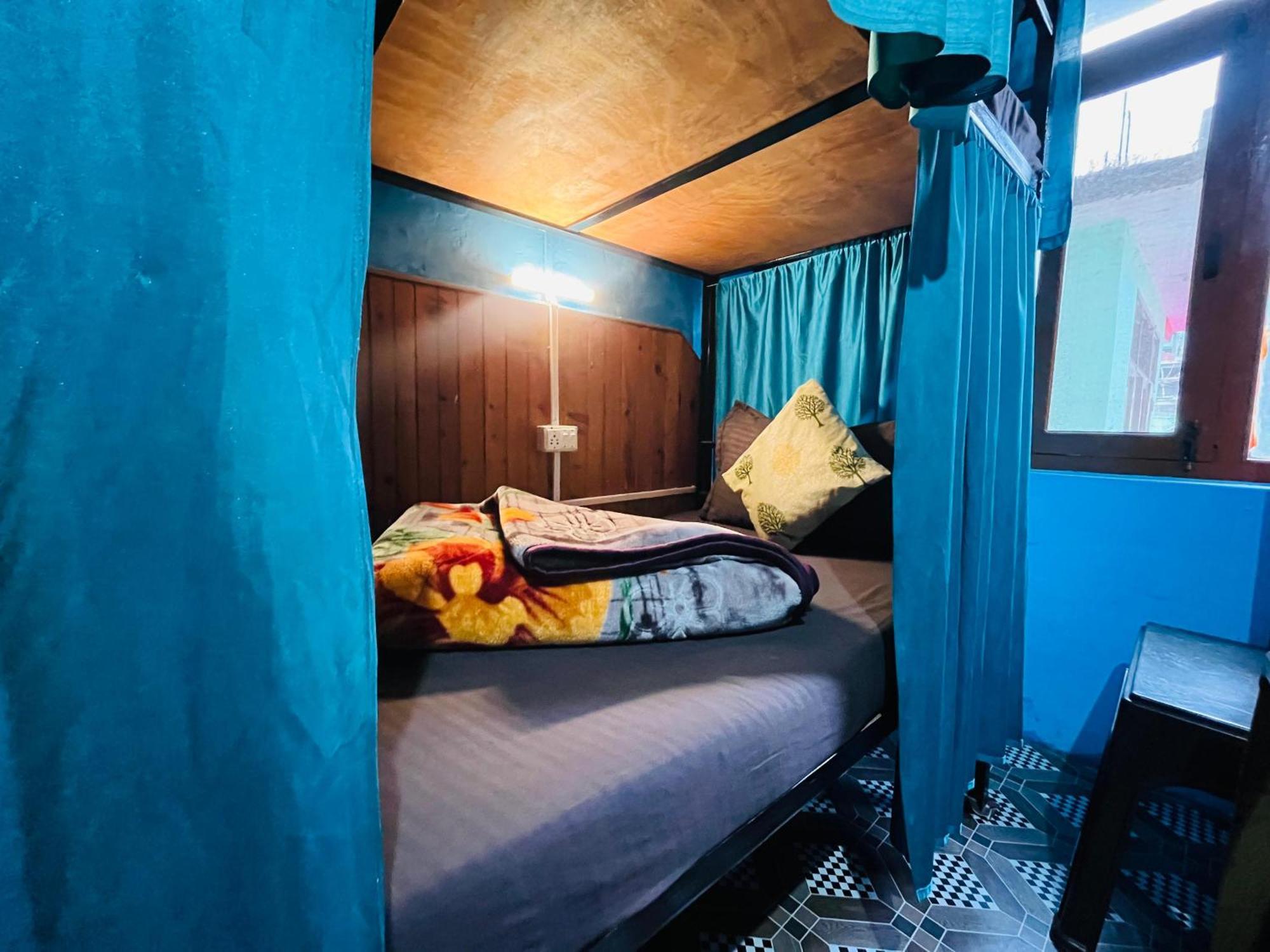 Non Stop Cafe Hostel & Stay Manāli Zewnętrze zdjęcie